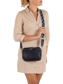 Leren Schoudertas "Erminia" Donkerblauw - (B)22 X (H)17 X (D)9 Cm -Gstar Kleding Winkel anna morellini leren schoudertas erminia donkerblauw b 22 x h 17 x d 9 cm 2