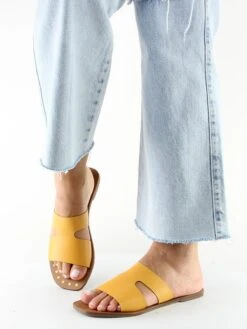 Leren Slippers "Becky" Geel -Gstar Kleding Winkel biscote leren slippers becky geel 4