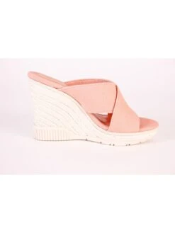 Calvin Klein Sleehakslippers Abrikooskleurig/beige -Gstar Kleding Winkel calvin klein sleehakslippers abrikooskleurig beige 1