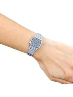 Kwartshorloge "Casio Retro" Zilverkleurig/grijs -Gstar Kleding Winkel casio kwartshorloge casio retro zilverkleurig grijs 4