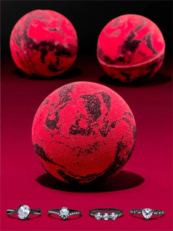 Bruisbal Met Sieraad "Blood Bath" - 190 G 3 Bruisbal Met Sieraad "Blood Bath" - 190 G