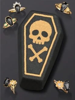 Bruisbal Met Sieraad "Coffin Friedhof" - 210 G