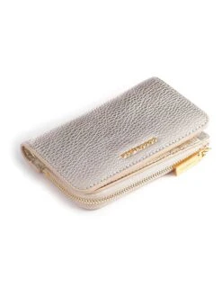 Coccinelle Leren Portemonnee Goudkleurig - (B)13 X (H)9 Cm -Gstar Kleding Winkel coccinelle leren portemonnee goudkleurig b 13 x h 9 cm 1