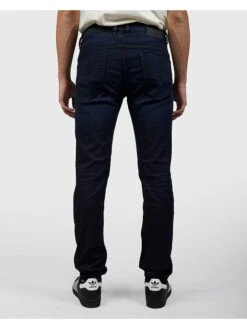 Spijkerbroek "Thommer" - Regular Fit - Donkerblauw -Gstar Kleding Winkel diesel clothes spijkerbroek thommer regular fit donkerblauw 1