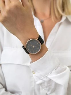 Kwartshorloge Zwart/roségoudkleurig/grijs 15 Kwartshorloge Zwart/roségoudkleurig/grijs -Gstar Kleding Winkel frederic graff kwartshorloge zwart rosegoudkleurig grijs 6