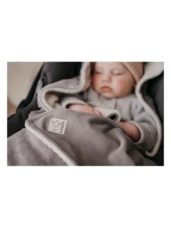 Inbakerdeken "Winter Wrap" Grijs - (L)85 X (B)85 Cm 12 Inbakerdeken "Winter Wrap" Grijs - (L)85 X (B)85 Cm -Gstar Kleding Winkel kaiser naturfellprodukte inbakerdeken winter wrap grijs l 85 x b 85 cm 4