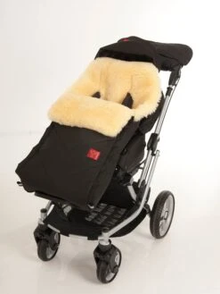 Voetenzak Met Lamsvacht "Duub" Zwart - (L)88 X (B)47 Cm 11 Voetenzak Met Lamsvacht "Duub" Zwart - (L)88 X (B)47 Cm -Gstar Kleding Winkel kaiser naturfellprodukte voetenzak met lamsvacht duub zwart l 88 x b 47 cm 4