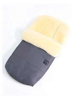 Voetenzak Met Lamsvacht "Natty" Blauwgrijs - (L)85 X (B)45 Cm -Gstar Kleding Winkel kaiser naturfellprodukte voetenzak met lamsvacht natty blauwgrijs l 85 x b 45 cm 1