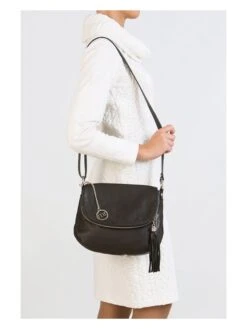 Leren Schoudertas "Bausan" Zwart - (B)27 X (H)20 X (D)5 Cm -Gstar Kleding Winkel mia tomazzi leren schoudertas bausan zwart b 27 x h 20 x d 5 cm 5