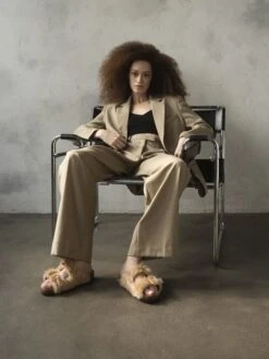 Scholl Pantoffels "Noelle" Beige -Gstar Kleding Winkel scholl pantoffels noelle beige 1