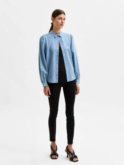 Selected Femme Spijkerblouse "Tammy" Lichtblauw -Gstar Kleding Winkel selected femme spijkerblouse tammy lichtblauw 1