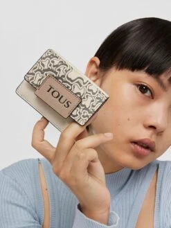 TOUS Portemonnee "Mini Evolution" Beige - (B)10 X (H)8 X (D)4 Cm -Gstar Kleding Winkel tous portemonnee mini evolution beige b 10 x h 8 x d 4 cm 5